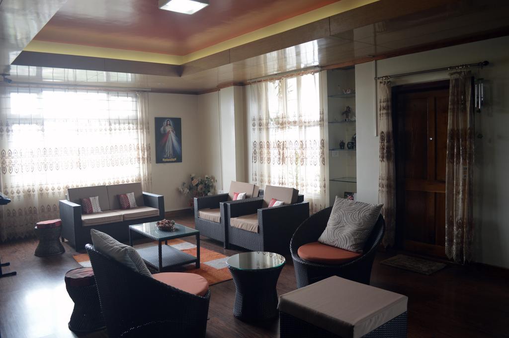 Orange Homestay Shillong Buitenkant foto