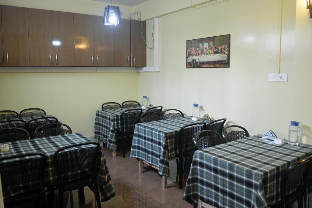 Orange Homestay Shillong Buitenkant foto