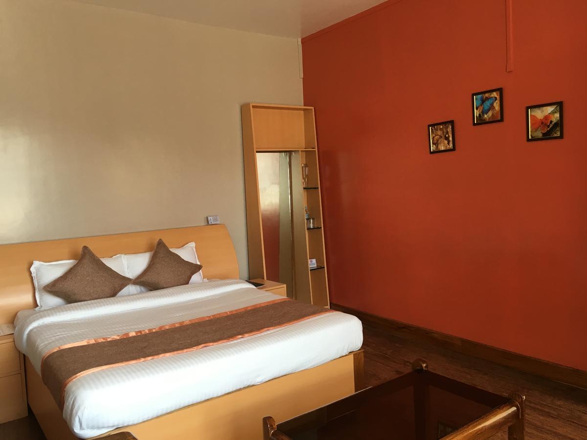 Orange Homestay Shillong Buitenkant foto