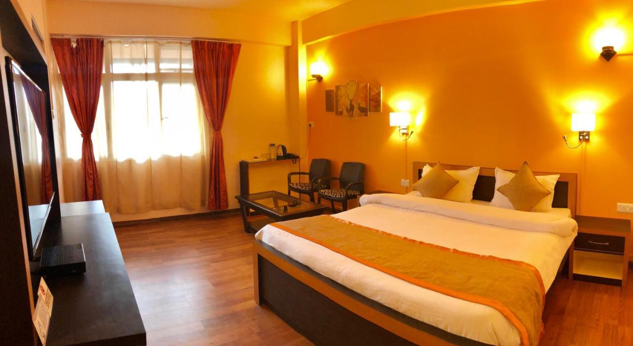 Orange Homestay Shillong Buitenkant foto