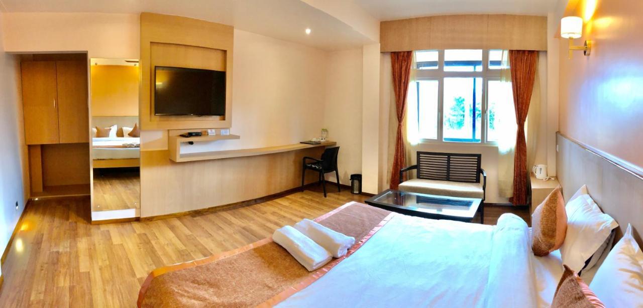 Orange Homestay Shillong Buitenkant foto